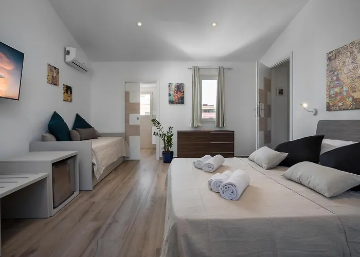 招待所 Art And Nature 3*